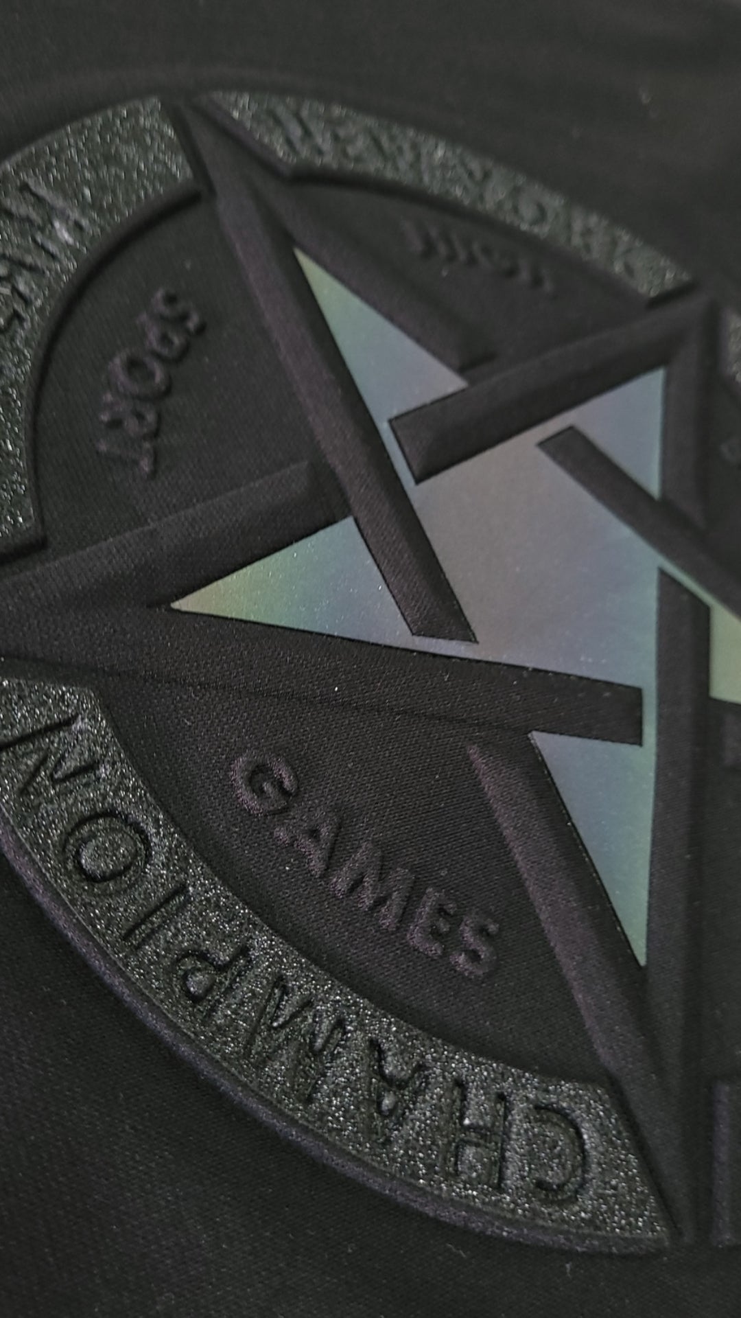 "Detailed view of vacuum embossing and reflector print – High-quality craftsmanship for bold and stylish design."
